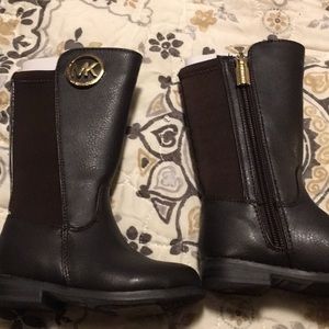 Brand NWOT toddler size 5 Michael Kors boots.
